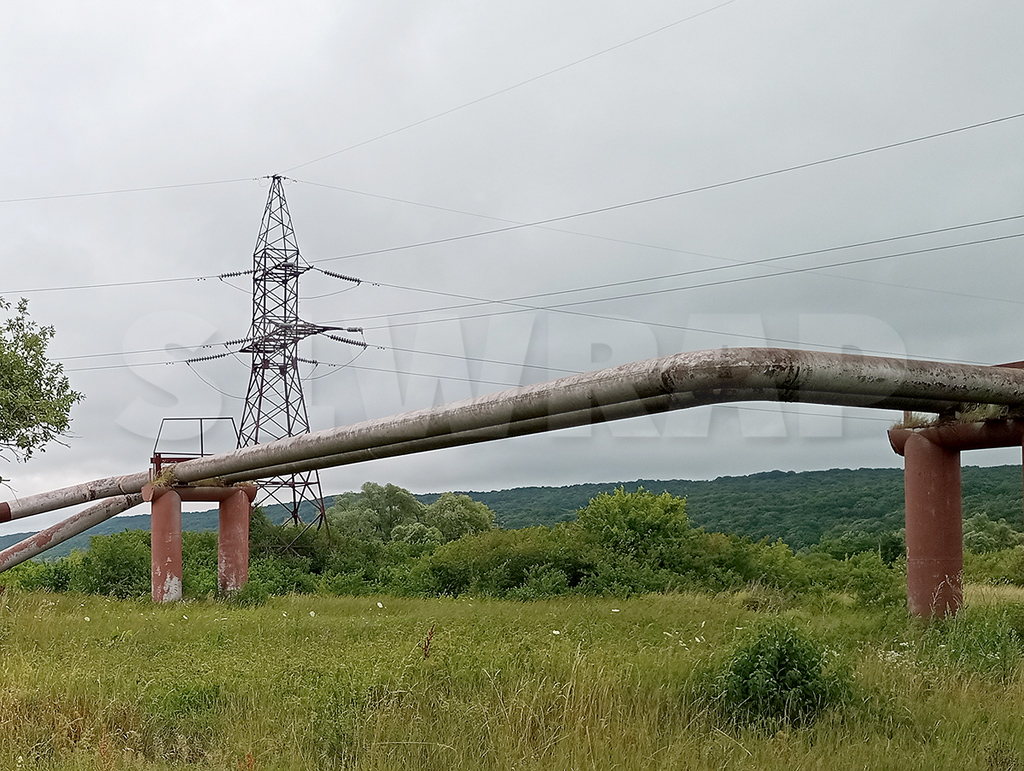 Поворот газопроводу з опорою